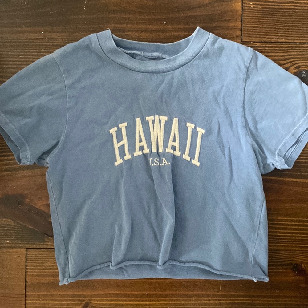 Blue cropped T-shirt
